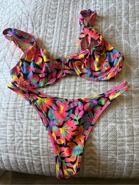 Kulani kinis bikini set